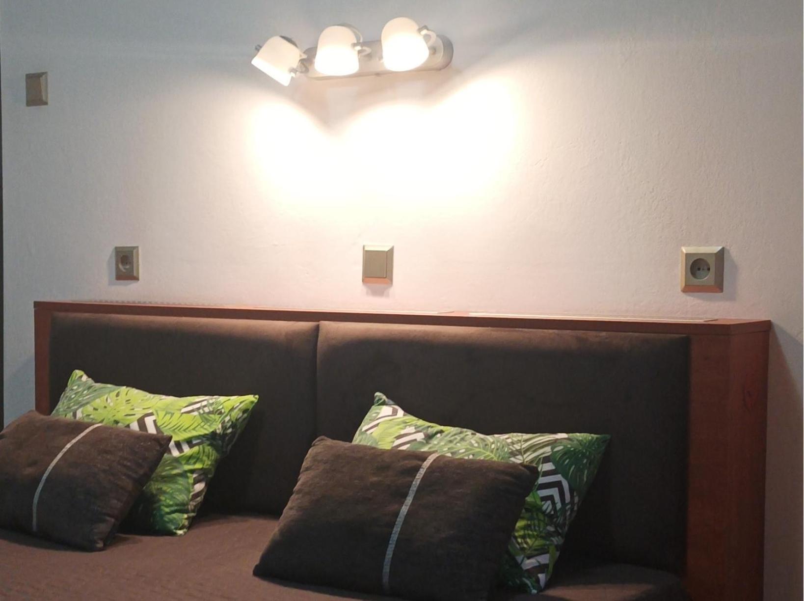 Apartament Bieszczady ミチュコフツェ エクステリア 写真