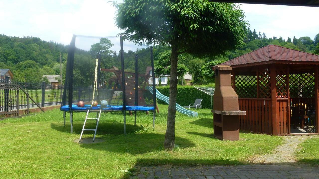 Apartament Bieszczady ミチュコフツェ エクステリア 写真